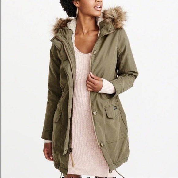 Abercrombie & Fitch Jackets & Blazers - Abercrombie & Fitch Military Parka Jacket Olive Green Faux Fur Womens M Sherpa
